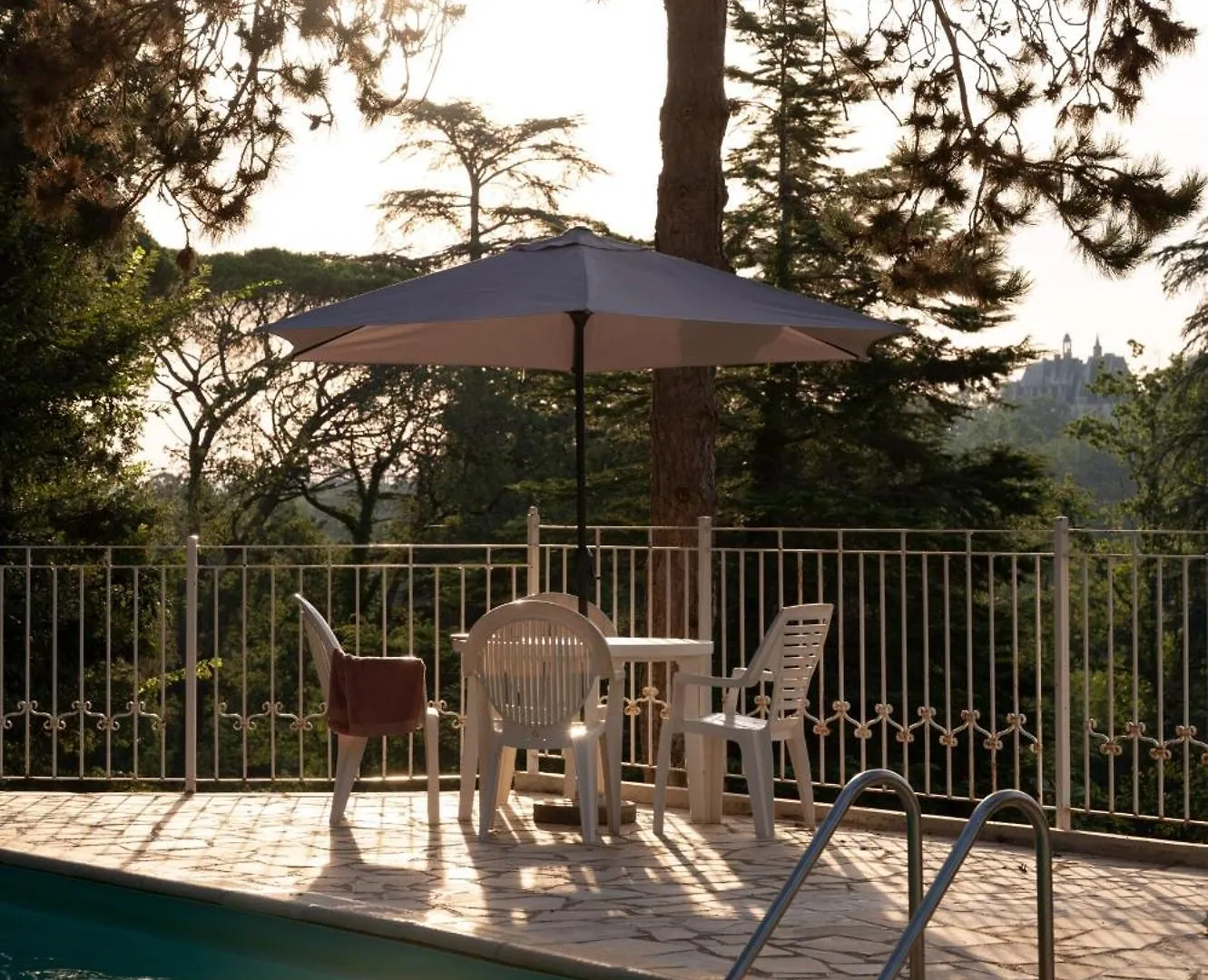 Enjoy Residence Chateau De Monbrison, Apartment For Two Guests Saint-Michel